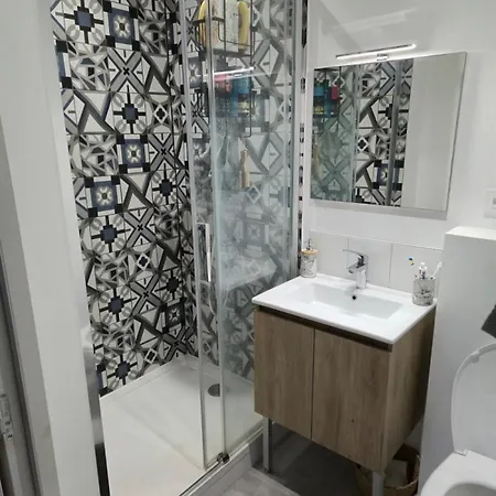 Récent En Bord De Appartement *