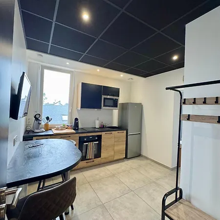 Apartament Recent En Bord De